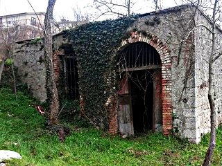 Ingresso del mulino nella derivazione della Via Appia