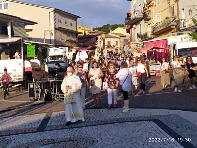 La processione della Madonna del Carmine rientra alla Chiesa del Purgatorio