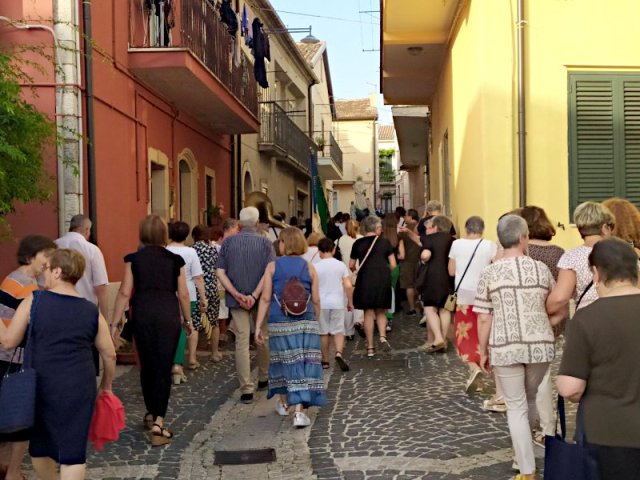 La processione in Vico I Incoronata