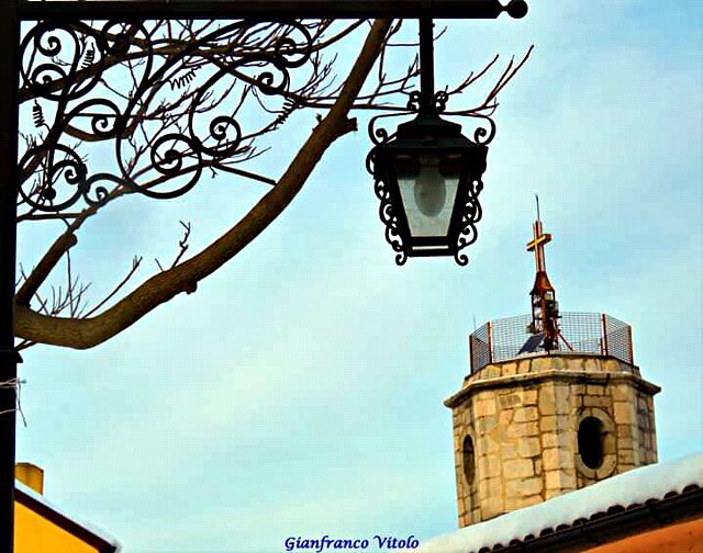 Arte del ferro e campanile