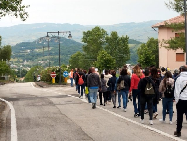 La processione verso Conza