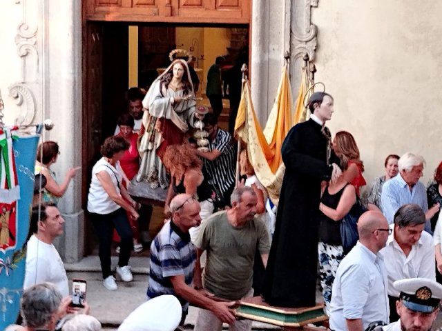 Uscita dalla Chiesa di San Gerardo e Santa Lucia