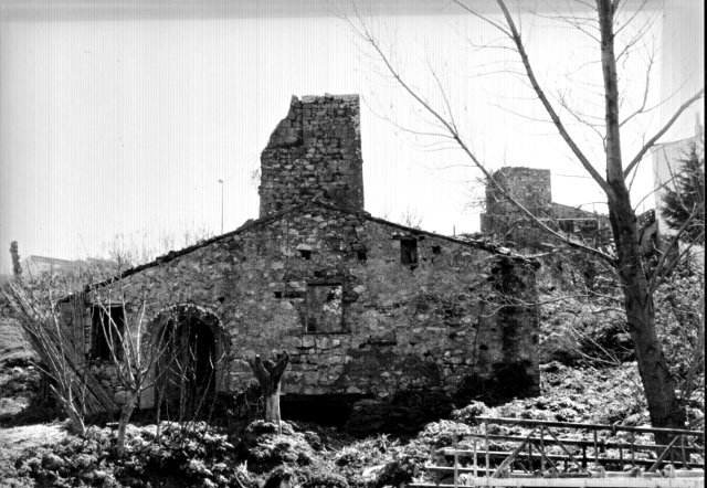 Il mulino &quot;de piede&quot; e la torre del mulino &quot;D'Angola&quot; qualche anno fa