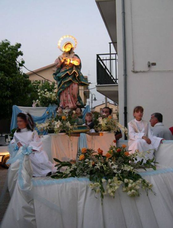 Il carro bianco dell'Immacolata di Sant'Andrea di Conza (2003)