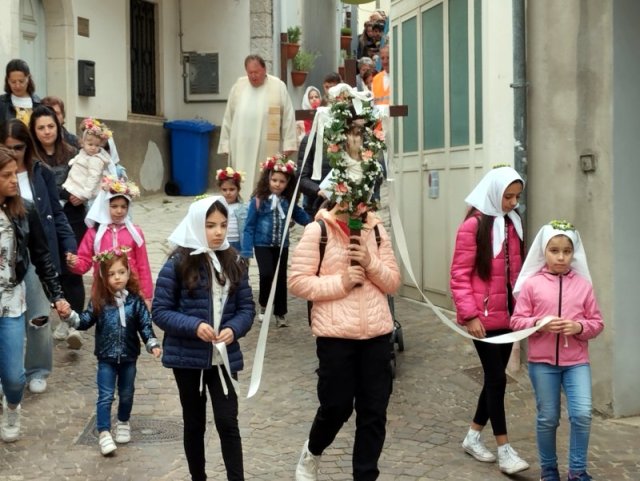 La processione in Via Sotto Piazza