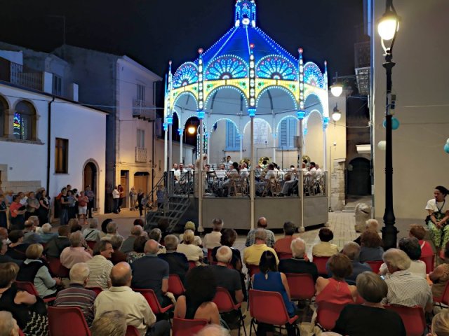 Un pubblico attento segue 'la Traviata?