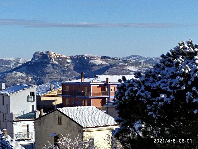 L'ultima (?) neve di primavera ... anche su Cairano