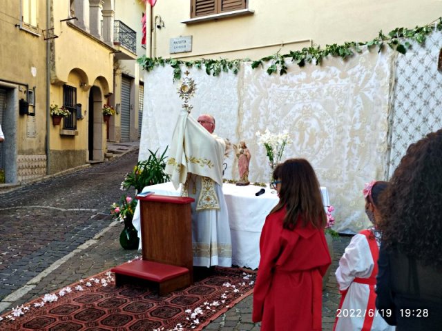 Esposizione del Santissimo in Piazzetta Garibaldi